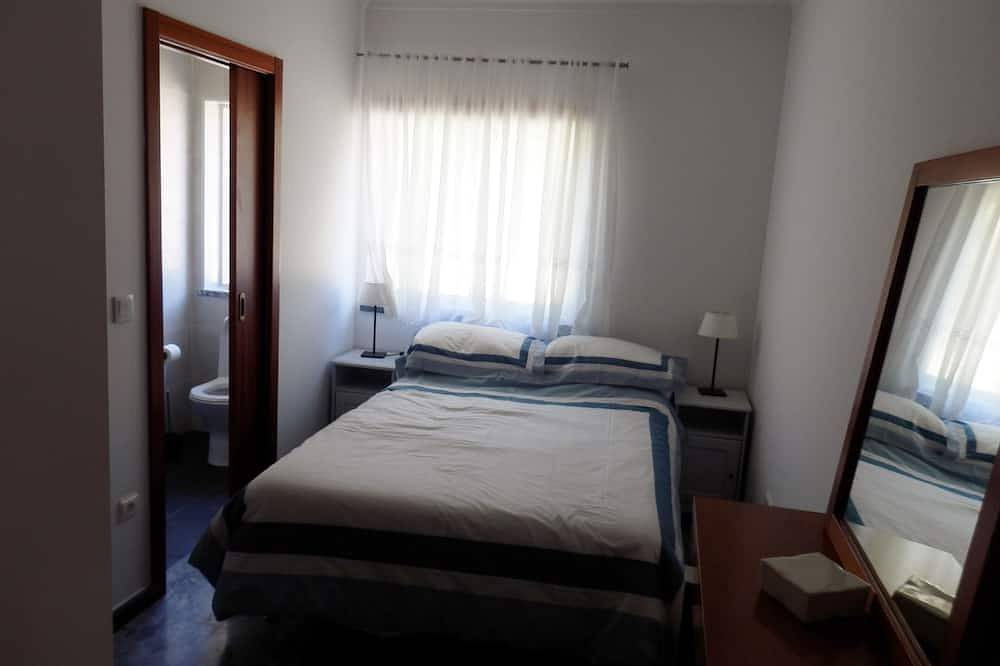 Prachtig huis met apart bijgebouw, prive zwembad en tennisbaan in de buurt van Obidos in Óbidos, Leiria District