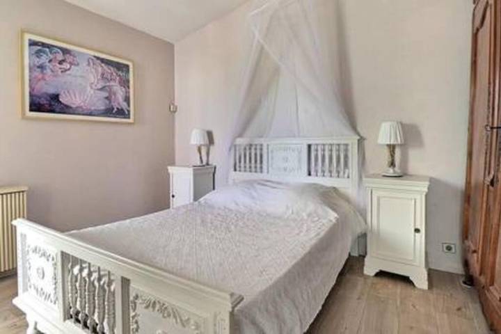 Location de vacances pour 8 personnes, avec piscine ainsi que jardin et terrasse à Garéoult - 3