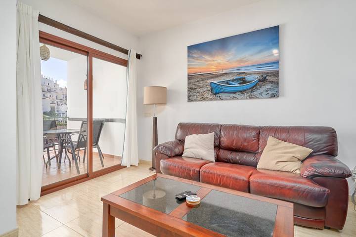 Entire apartment, Apartment 'Casa Clare' with Mountain View, Shared Pool and Wi-Fi in Frigiliana Road, Frigiliana
