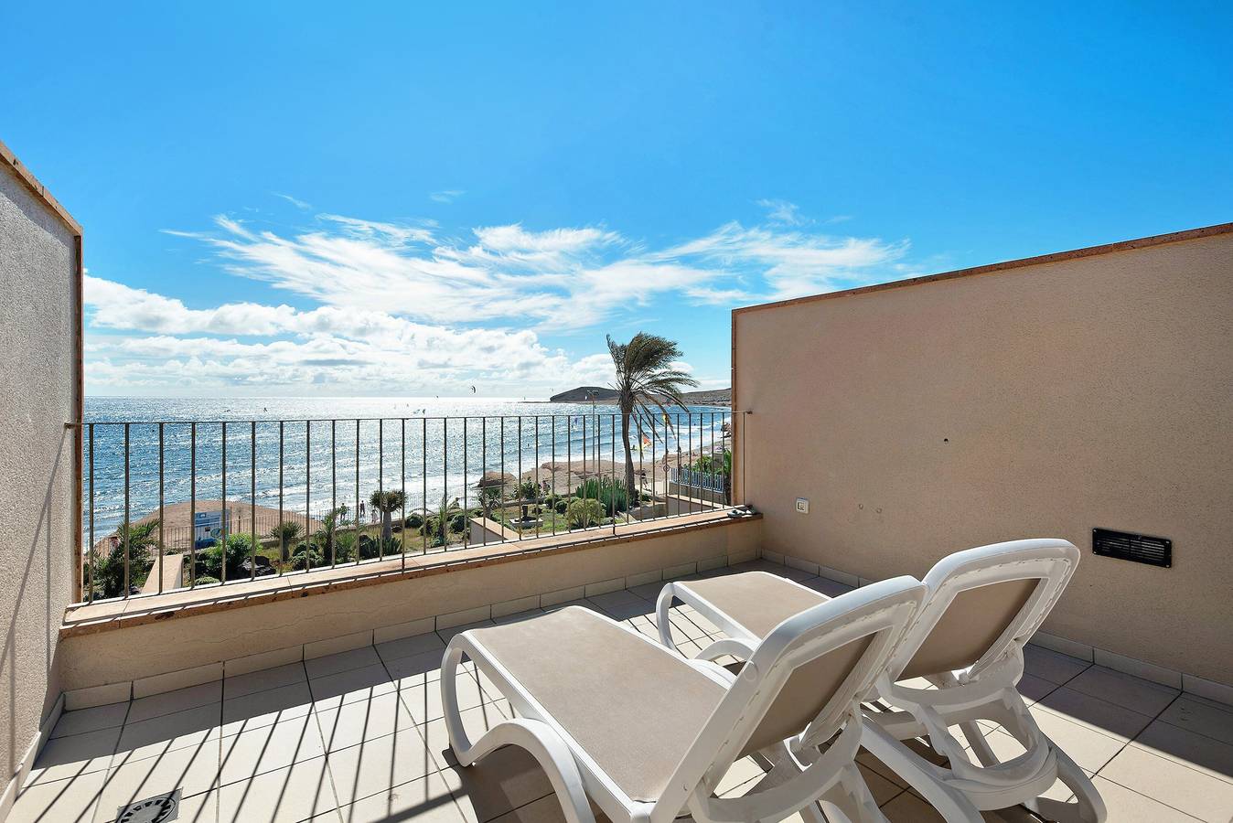 Ganze Wohnung, Ferienwohnung „Casa Médano 17“ mit Meer- und Bergblick sowie Wlan in Playa el Médano, Granadilla de Abona