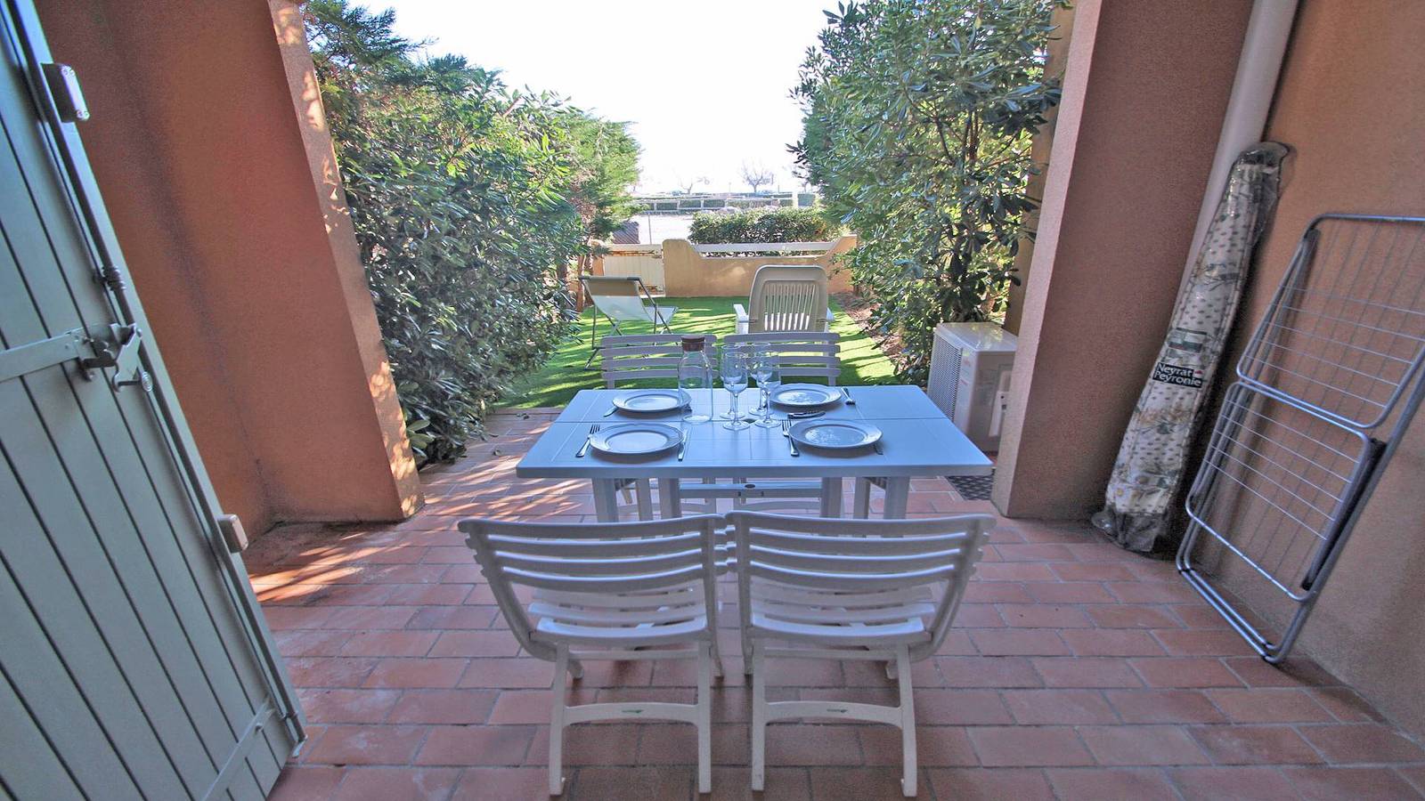 Ganze Ferienwohnung, Ferienwohnung für 4 Personen – Klimaanlage – In Strandnähe La Nartelle – Sainte-Maxime – 2* in La Nartelle, Sainte-Maxime