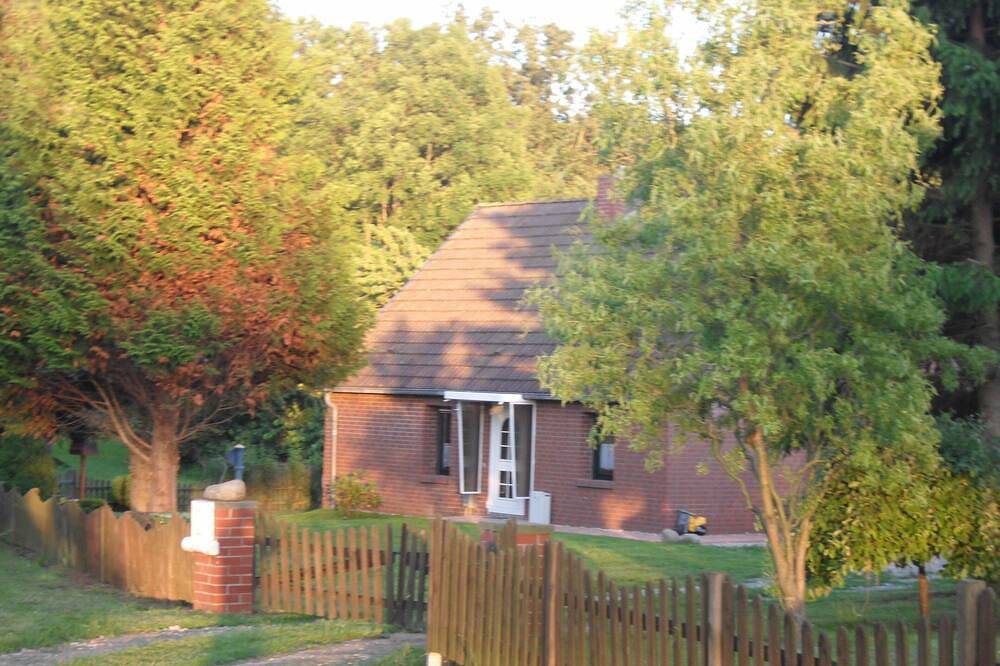 Vermiete traumhaft gelegenes Haus für 6 Personen in ruhiger Lage in Neuenkirchen (Rügen), Rügen