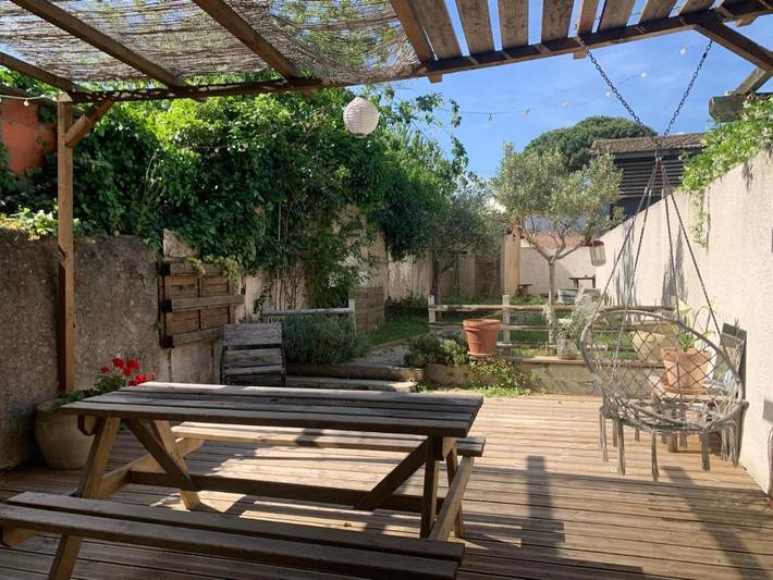 Location de vacances pour 6 personnes, avec vue et jardin dans Port de Carcassonne