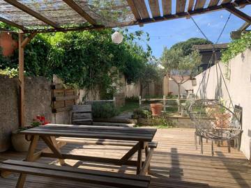 Location de vacances pour 6 personnes, avec jardin et vue dans Port de Carcassonne