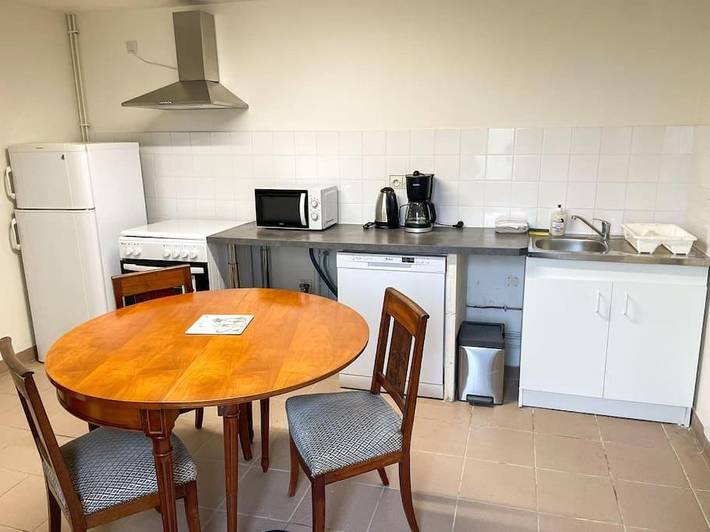Location de vacances pour 5 personnes, avec terrasse à La Mesnière - 2