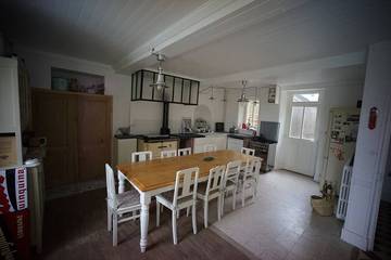 Gîte pour 8 personnes, avec terrasse et jardin, animaux acceptés à La Cambe