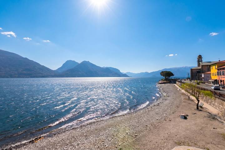 Ferienwohnung für 4 Personen, mit Terrasse und Seeblick in Norditalien - 2