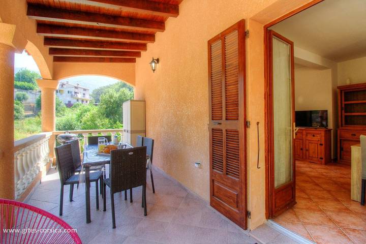 Gîte pour 2 personnes, avec Terrasse ainsi que Jardin et Vue dans Sagone