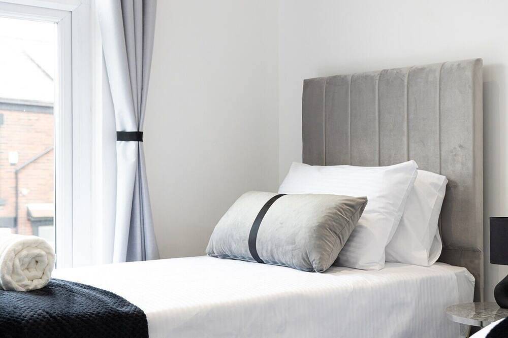 Ganze Wohnung, Modern Bolton Retreat - Stylish Comfort in Bolton, Greater Manchester