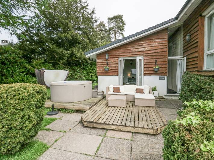 Chalet for 2 people, with garden, with pets in the Lake District