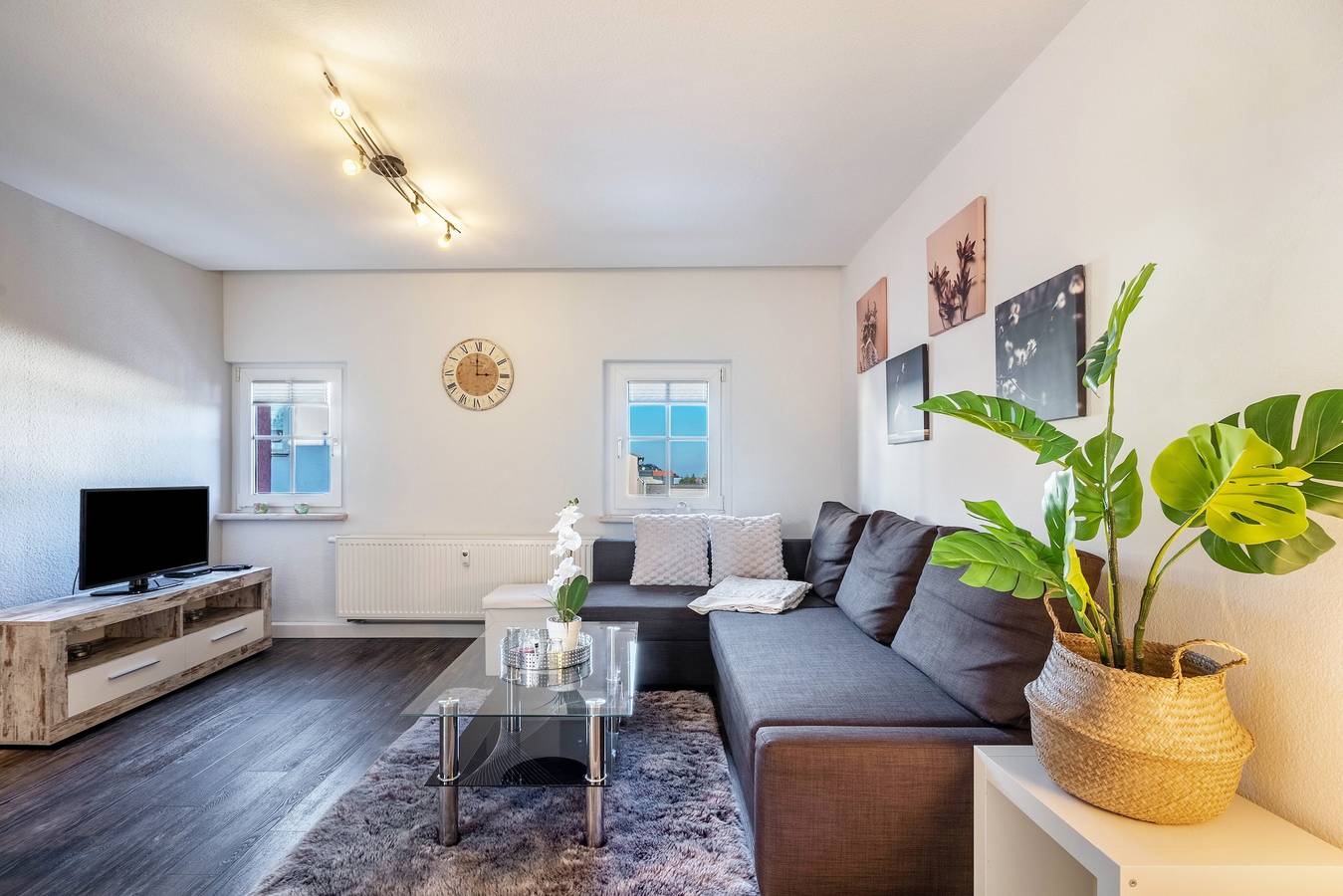 Entire apartment, Apartment 'Haus Sonne' with Wi-Fi in Limbach-Oberfrohna, Chemnitz (region)