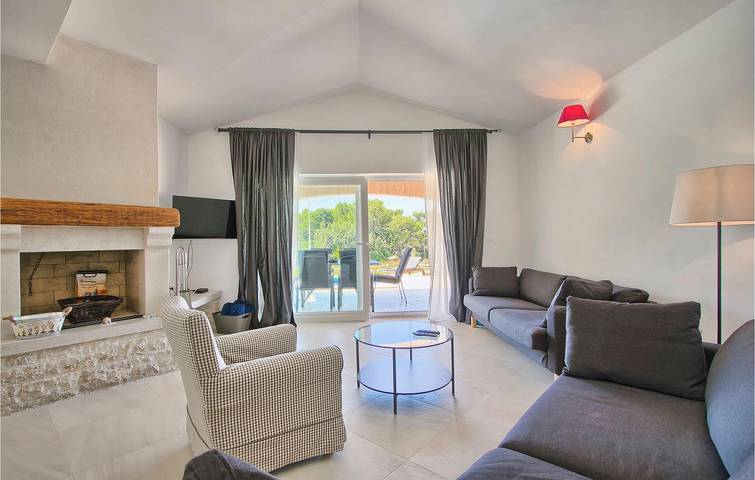 Charmantes Apartment mit Pool, WLAN und Parkplatz in der Nähe der Pizzeria Capri in Tar (Kroatien), Tar-Vabriga