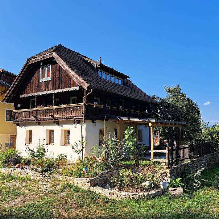 Ferienhaus für 12 Personen, mit Balkon und Garten in Klagenfurt-Land