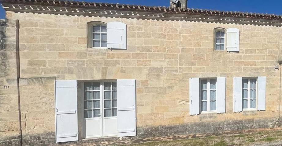 Location de vacances pour 6 personnes, avec jardin, animaux acceptés à Les Artigues-de-Lussac - 4