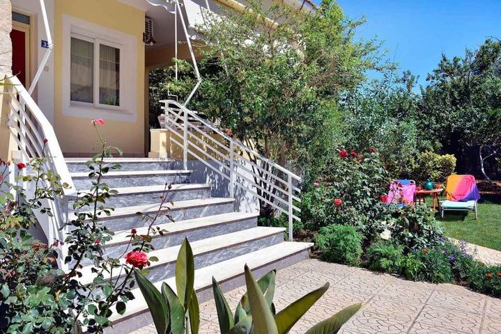 Appartamento vacanze per 6 persone, con panorama e giardino - 1
