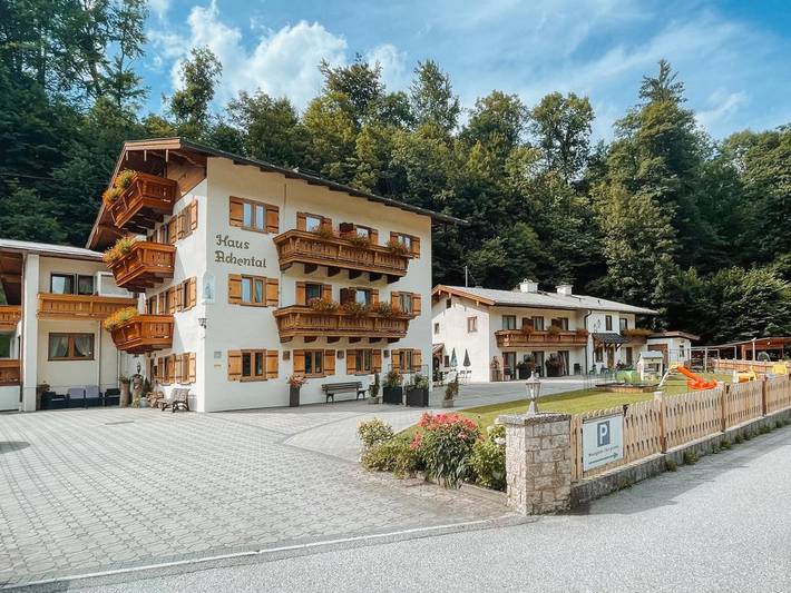 BnB für 6 Personen, mit Garten und Ausblick in Berchtesgaden