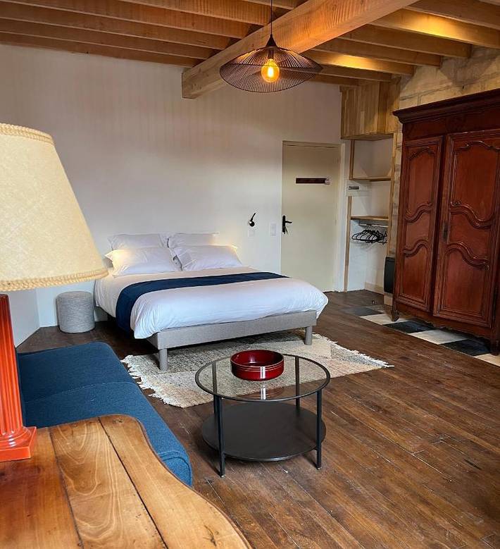 Location de vacances pour 2 personnes, avec jardin et vue ainsi que sauna et piscine à Aynac - 2