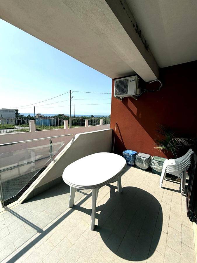 Three-Bedroom House in Melito di Porto Salvo, Provincia di Reggio Calabria
