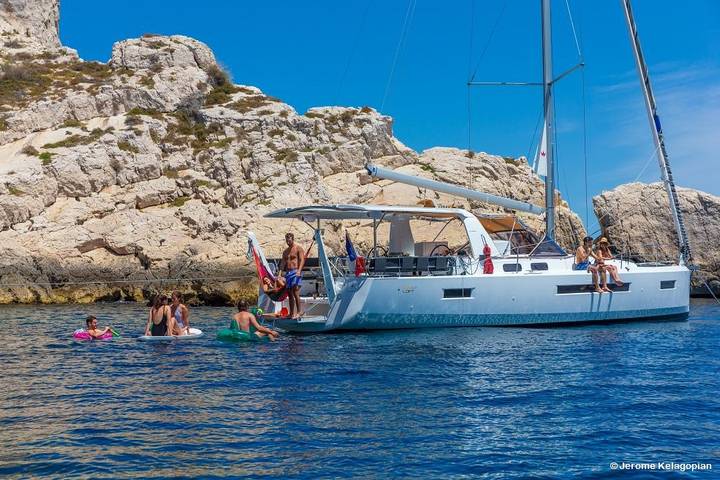 Bateau pour 12 personnes dans Port Pin Rolland - 3