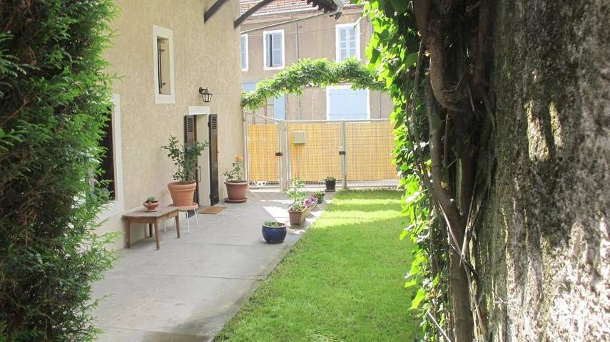 Maison d’hôte pour 2 personnes, avec Jardin et Vue dans l' Isère - 2