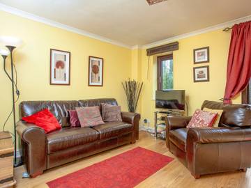 Log Cabin for 4 People in Devon, South West England, Photo 1