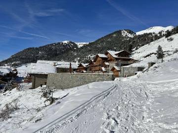 Gîte pour 5 personnes, avec terrasse dans Office De Tourisme De Montgenevre