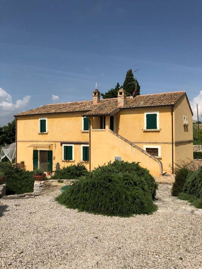 Ferienwohnung für 2 Personen, mit Pool und Ausblick sowie Garten