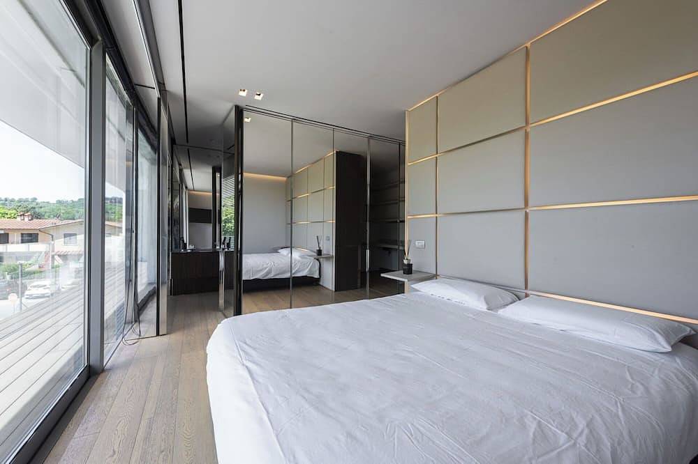 Alleinstehendes Ferienhaus mit  W-Lan, privatem Pool, Klimaanlage, Tv, Innenhof, bei Arezzo in Capolona, Casentino