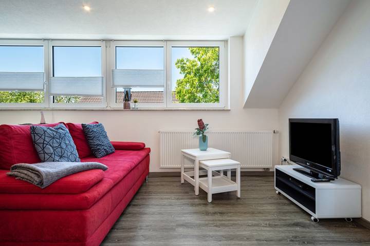 Appartement entier, Appartement moderne 2 dans la maison Sohl avec balcon privé et Wifi in Friedrichshafen, Region Bodensee-Oberschwaben