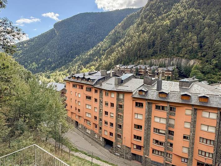 Appartement entier, Appartement Moderne, 5 pers, 2 Chambres, Parking inclus in La Massana, Pal Arinsal