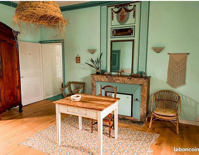 Jolly Château - private room "Chambre bleue" in Le Bernard, Vendée