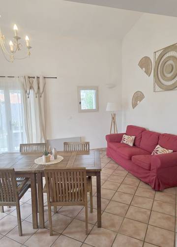 Gîte pour 6 personnes, avec terrasse à Saintes-Maries-de-la-Mer