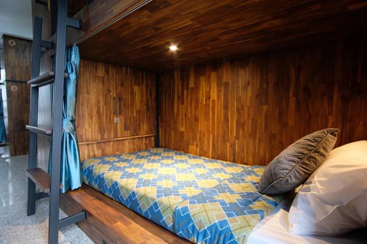 Hôtel pour 4 personnes, avec piscine ainsi que vue et terrasse à Pai