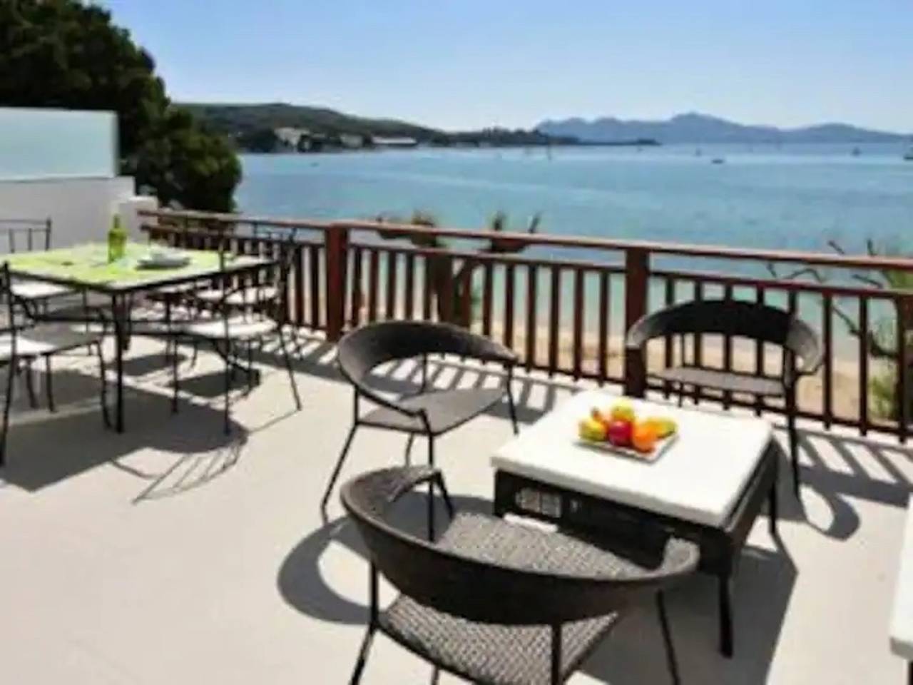 Entire apartment, 'Apartment Rafael' with Sea View, Terrace & Wi-Fi in Port de Pollença, Pollença