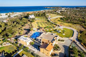Maison De Vacances pour 13 Personnes dans Kolympia, Rhodes, Photo 1