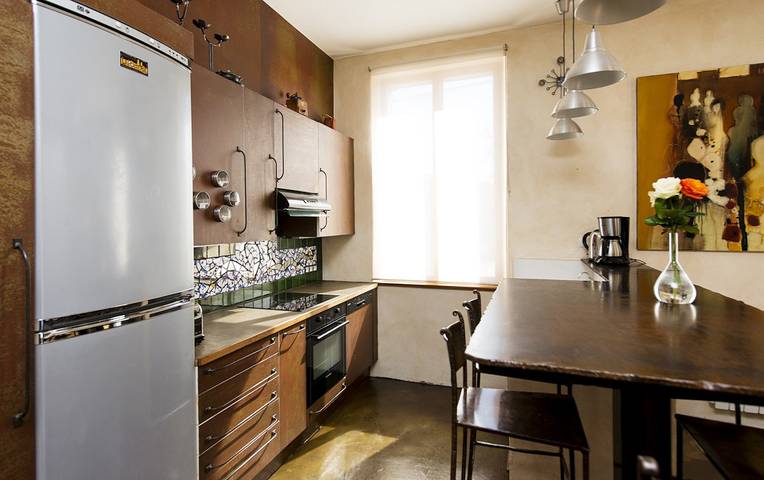 Gîte pour 15 personnes, avec jardin et terrasse, animaux acceptés à Saint-Sauveur-en-Puisaye - 4