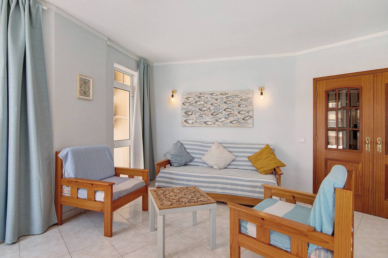 Appartement entier, Appartement 'Abelha' avec vue sur la mer, Wi-Fi et climatisation in Armação de Pêra (costa), District de Faro