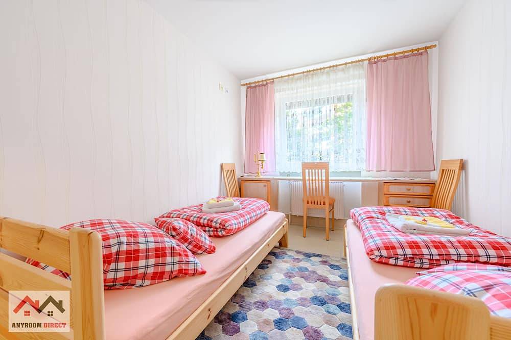 Entire apartment, 3 room apartment with 2 bathrooms in Laatzen in Laatzen, Hanover Region