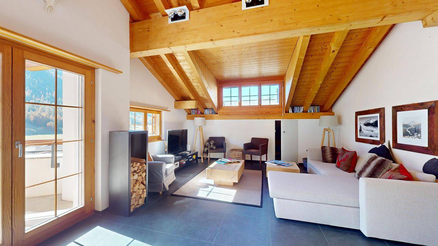 Ganze Wohnung, Ferienwohnung für 7 Personen mit Ausblick in Zuoz, Oberengadin