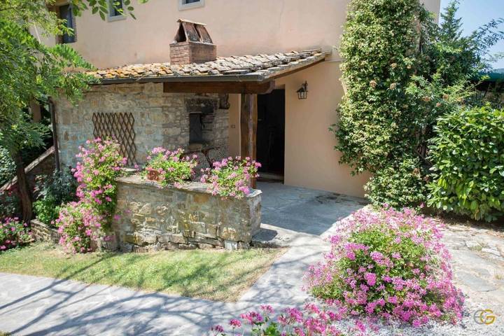 Location de vacances pour 2 personnes, avec vue ainsi que piscine et jardin à Greve In Chianti - 4