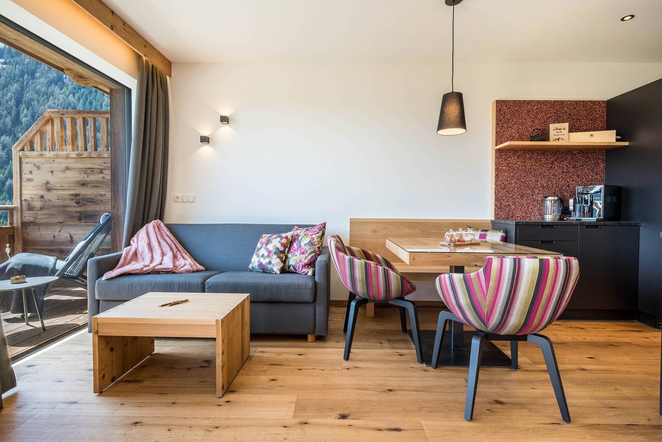 Ganze Wohnung, Ferienwohnung "Mulin Loise" neben dem Skigebiet mit Bergblick, Sauna & Garten in Valles, Mühlbach