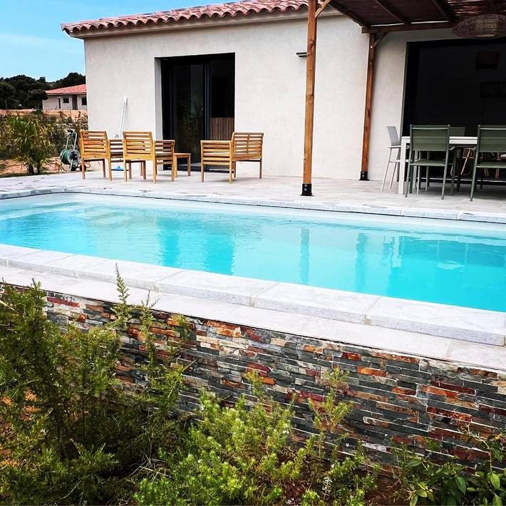 Villa pour 6 personnes, avec piscine ainsi que vue et jardin, animaux acceptés à Figari - 3