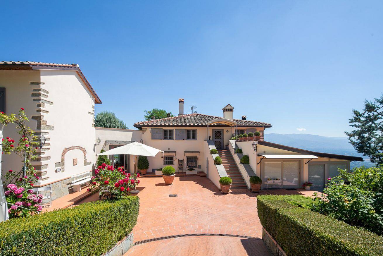 Villa Collesole by Mmega in Rignano sull'Arno, Valdarno