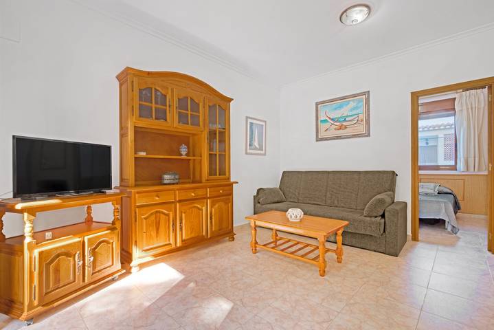 Apartamento entero, Apartamento vacacional "Bahía Azul" cerca de la playa con piscina compartida y Wi-Fi in El Palmar, Costa Blanca