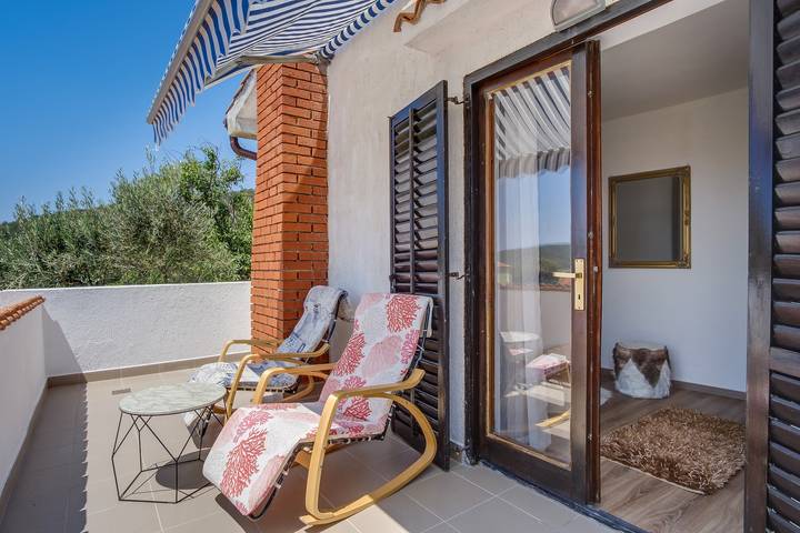 Ferienhaus für 5 Personen, mit Terrasse und Garten auf Cres - 4