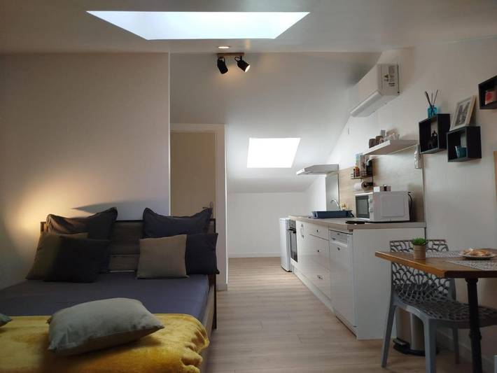 Gîte pour 2 personnes, avec jardin dans Gare De Montelimar