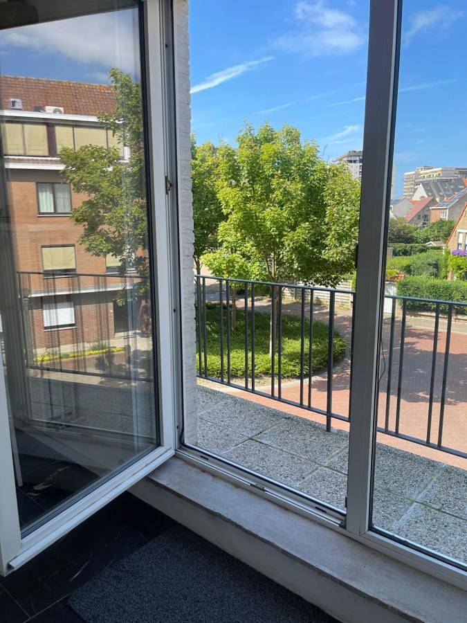 Guesthouse Poppies, Free Parking, No Bikes Inside in Stad Oostende, Oostende