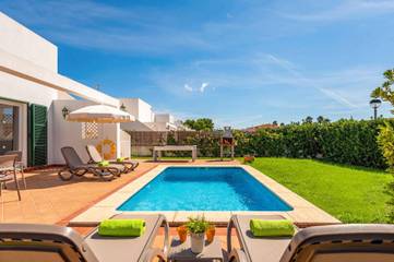 Villa in Alaior Gemeinde, Menorcas Küste für 4 