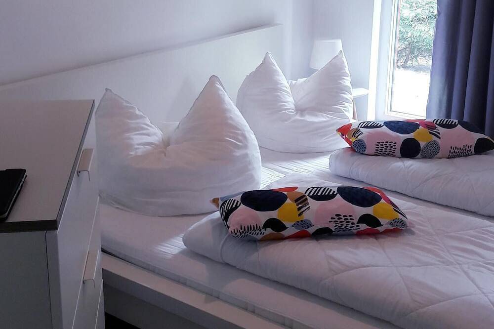 Ganze Wohnung, Idyllisches Ferienhaus mit Boot und Kanu in Seedorf (Basedow), Basedow