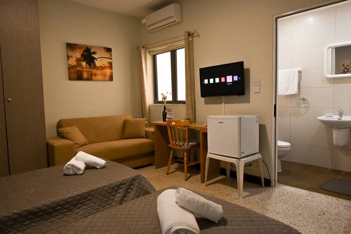 Hôtel pour 2 personnes, avec terrasse et vue sur l’océan dans St. Paul's Bay